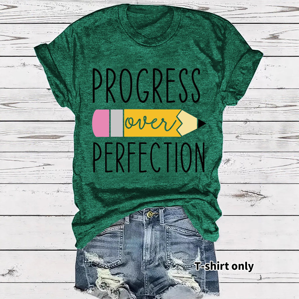 T-shirt short sleeved girl returns to school