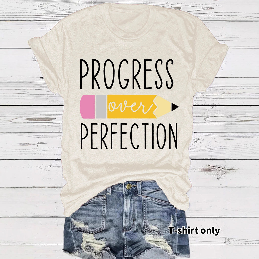 T-shirt short sleeved girl returns to school